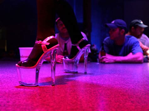 Striptease/Lapdance Prostitute Kensington Chinatown