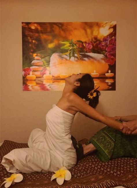 Erotic massage Costa Volpino
