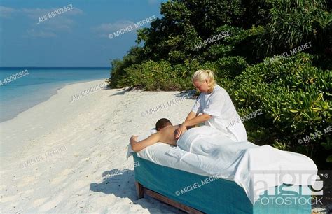 Erotic massage Maldives
