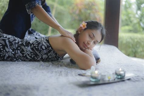 Erotic massage Villa d Alme