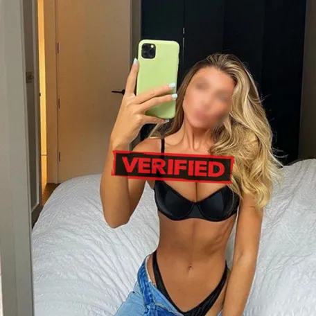 Isabella pussy Prostitute Moose Jaw